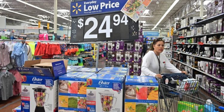 Walmart Extends Quarterly Sales Growth Streak