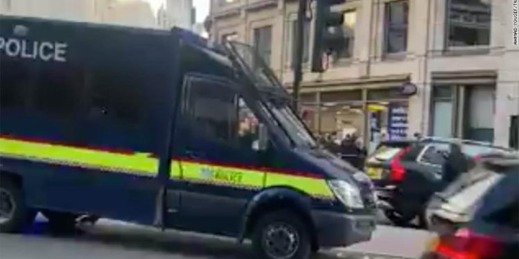 La Policía británica reporta un incidente en el Puente de Londres