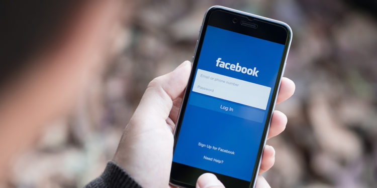 Es tan grande el problema de espías rusos en Facebook, que el