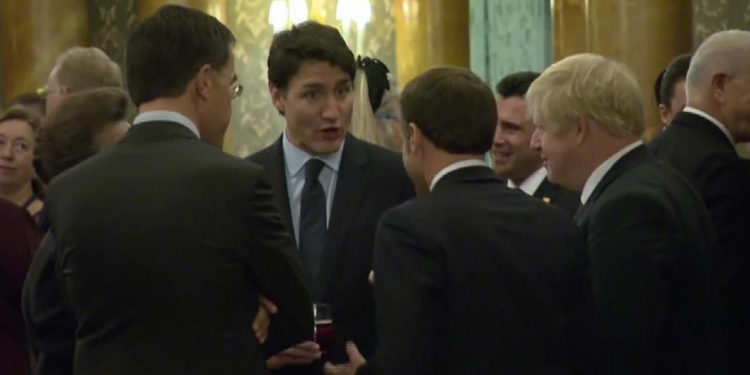 Líderes mundiales captados en cámara parecen bromear sobre Donald Trump