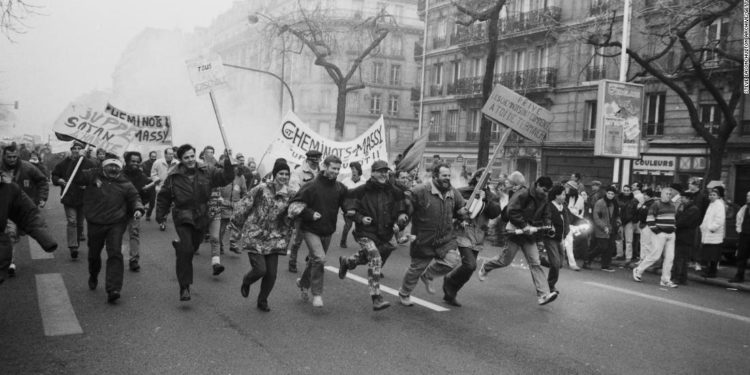 Lo que debes saber sobre la huelga nacional en Francia contra la reforma al sistema de pensiones