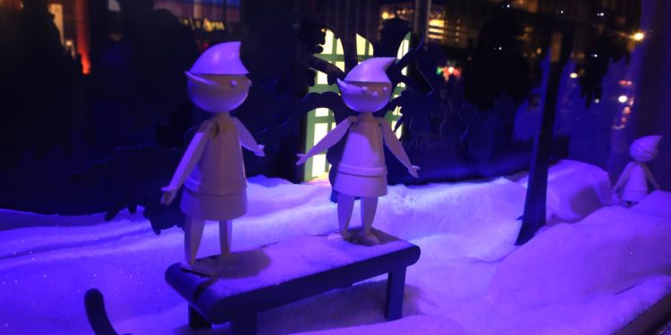 New York Business Group Decks the Halls of