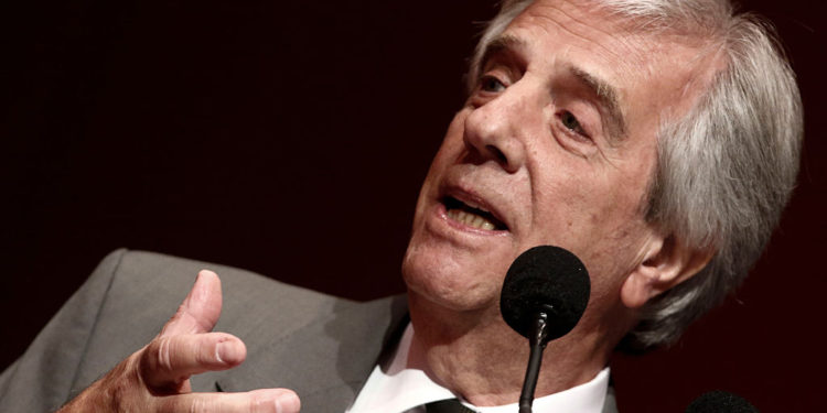 Exámenes médicos de presidente Vázquez no muestran presencia de tumor en pulmón