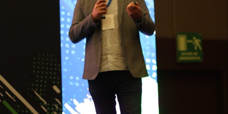 Entérate que hace Walmart para conectar con los consumidores.