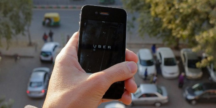 Ordenan cese de operación de Uber en Colombia tras demanda por competencia desleal