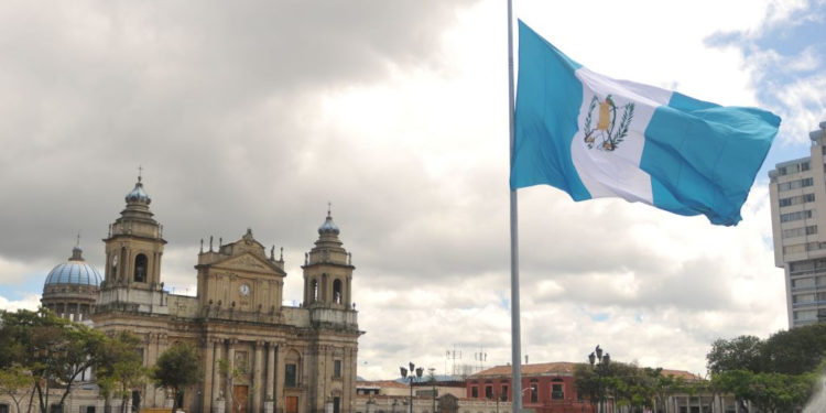 Guatemala: Al menos 21 muertos en accidente de tránsito