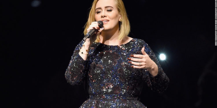 La foto de Navidad de Adele sorprendió a muchos por su aspecto físico