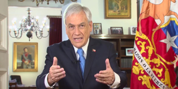 Piñera aclara que declaraciones hechas en entrevista con CNN “no reflejan su pensamiento o intención”
