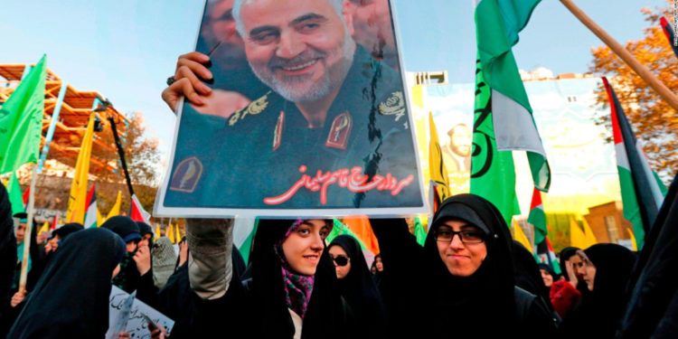 Estados Unidos e Irán están en alerta máxima después de un fin de semana de acción militar. ¿Cómo llegamos hasta aquí?