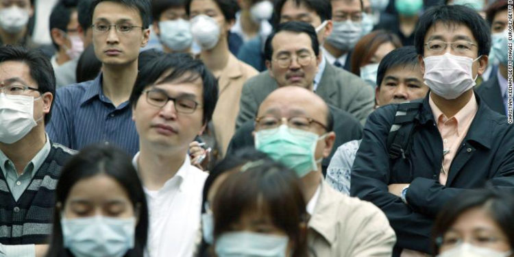 El coronavirus se extiende a Beijing y China confirma 139 nuevos casos durante el fin de semana