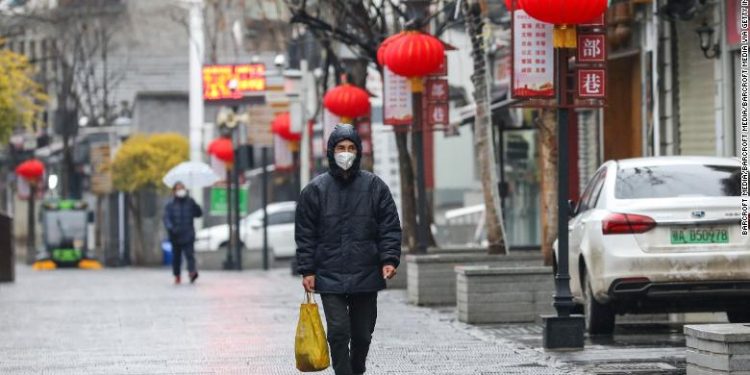 Minuto a minuto: Hong Kong cierra sus fronteras con China por el coronavirus de Wuhan