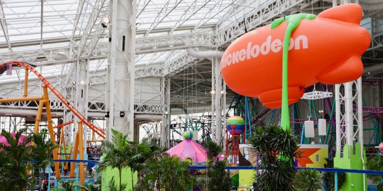 Malls across the US are trying to survive the ‘retail apocalypse’ by adding rides, indoor ski parks, and other entertainment options