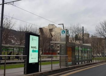 Clear Channel aumenta su cobertura de Mobiliario Urbano Digital con 3 nuevas
