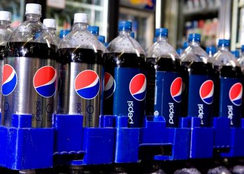 PepsiCo pone fin a la producción de sus refrescos en Rusia meses después de prometer el cese