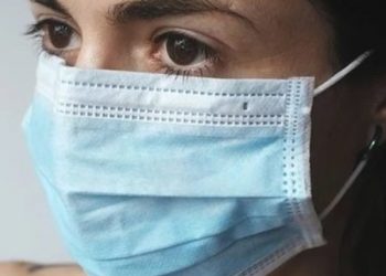 La industria de la moda se pasa a la producción en masa de mascarillas