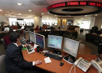 Bolsa de Colombia se recupera, pero acción de Avianca sigue a la baja