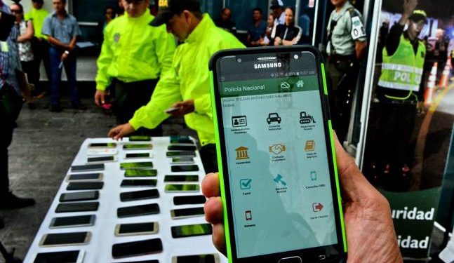 Las sofisticadas formas de vender celulares robados en Cali