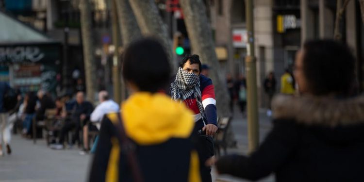 Qué hacer y qué no si eres contacto, confinado o aislado