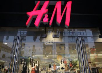 H&M propone cancelar reparto de dividendo debido a masivo cierre de tiendas