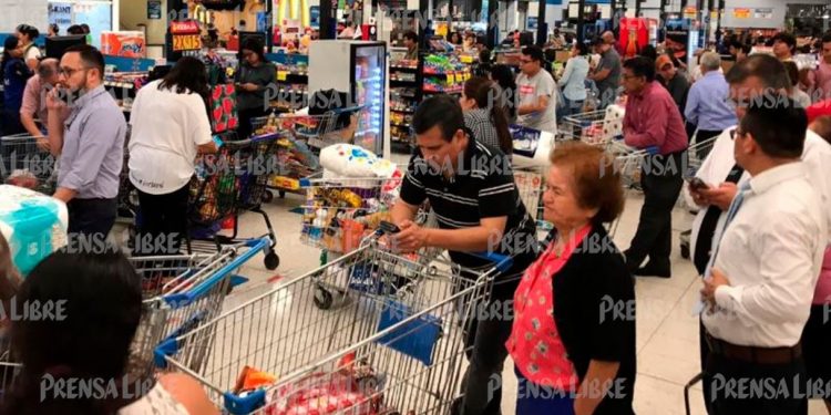 guatemaltecos abarrotan supermercados mientras autoridades dicen que sí hay abastecimiento – Prensa Libre