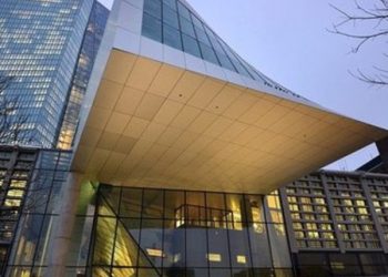 El BCE lanza un programa de compras de 750 000 millones de euros por el coronavirus