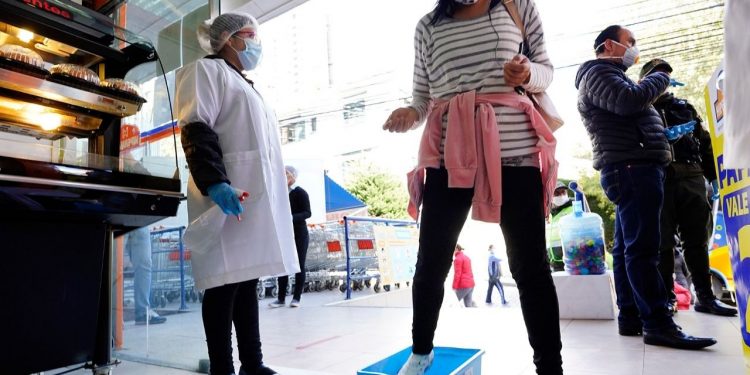 Bioseguridad en supermercados: desde fumigacin de prendas hasta limpieza de suelas