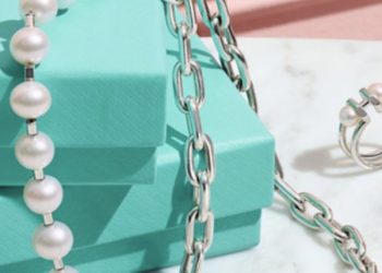 LVMH niega que vaya a comprar acciones de Tiffany en el mercado abierto
