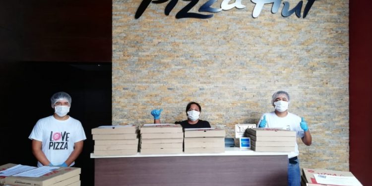 KFC, Burger King y Pizza Hut se unen para llevar almuerzos al cuerpo médico de EsSalud
