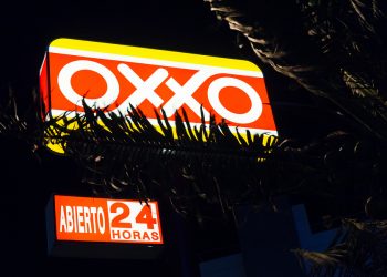 ¡Oxxo se queda sin cervezas! Heineken suspendería distribución por coronavirus