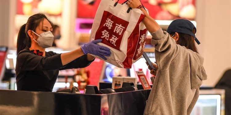 Reconocidas marcas están reabriendo sus tiendas
