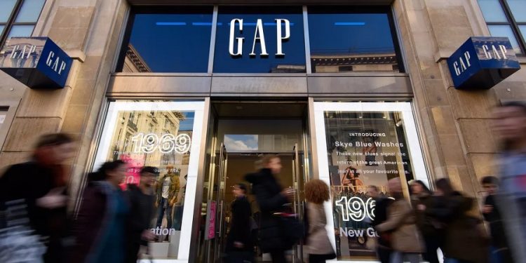Gap paraliza la producción y mantiene sólo las compras para el ecommerce