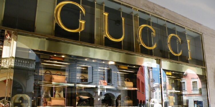 El dueño de Gucci eleva sus ventas un 27% en el primer trimestre