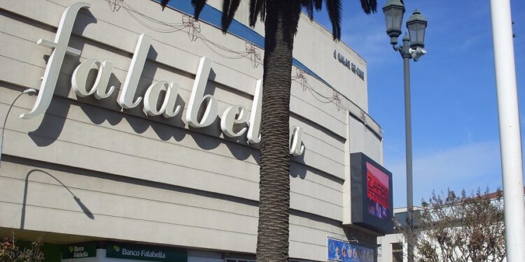 Falabella sale de Argentina