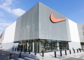Nike reabre las puertas de sus tiendas a nivel mundial