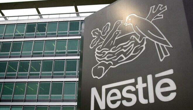 El gigante suizo de la alimentación Nestlé obtuvo un beneficio neto atribuido de 16.905 millones de francos suizos (16.092 millones de euros O 18.368 millones de euros) en 2021