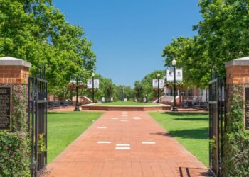 University of Alabama has 1,200 students who have tested positive for Covid-19