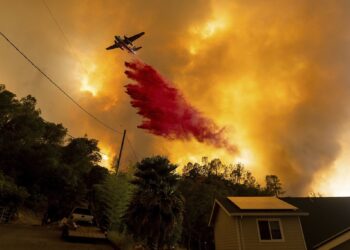 California fires live updates: Voracious fire complex races across 137,475 acres of Bay Area, San Joaquin County