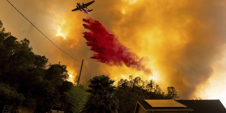 California fires live updates: Voracious fire complex races across 137,475 acres of Bay Area, San Joaquin County
