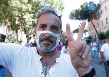 ‘No mask’ rally in Italy as coronavirus deaths inch up: Live news | News