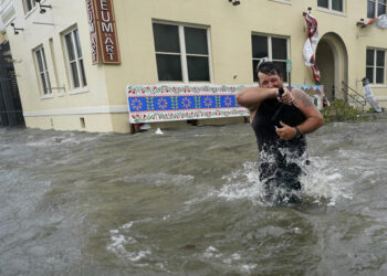 Hurricane Sally unleashes «catastrophic and life-threatening» flooding along Gulf Coast