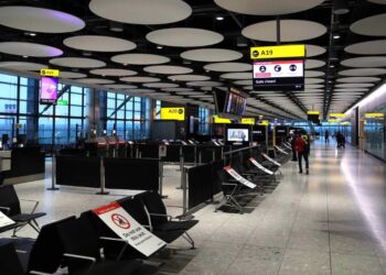 CDC testing requirements for UK travelers are like ‘a chain link fence to keep out a mosquito,’ experts say