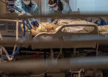 California sets new record for COVID-19 deaths as it faces meteoric rise in hospitalizations