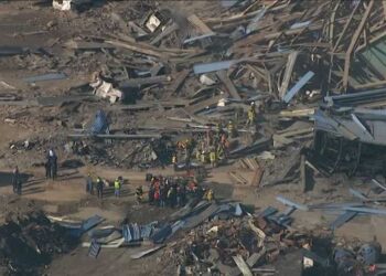 Rescue mission turns into recovery effort for 2 missing after Adams County power plant collapse
