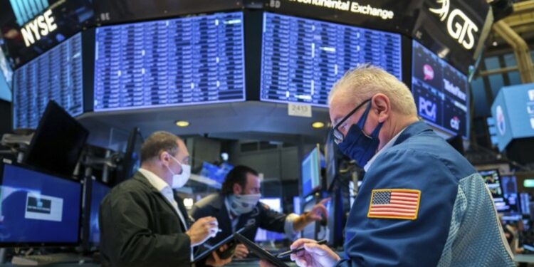 Stocks Trade Higher as Wall Street Bets Stimulus Package Is Near