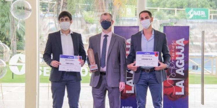 Visual Merchandising: HOY / Premian a empresas destacadas en la industria textil