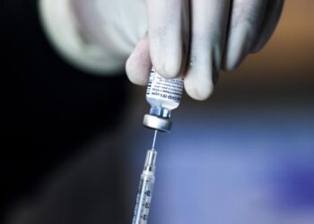 Biden administration announces direct vaccine shipments to pharmacies