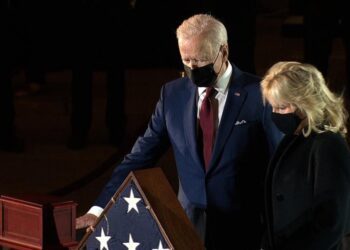 Brian Sicknick: Bidens pay their respects to Capitol Police Officer Brian Sicknick as officer lies in honor at Capitol