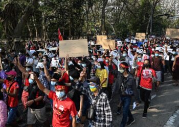 Myanmar protesters call for military to release Aung San Suu Kyi