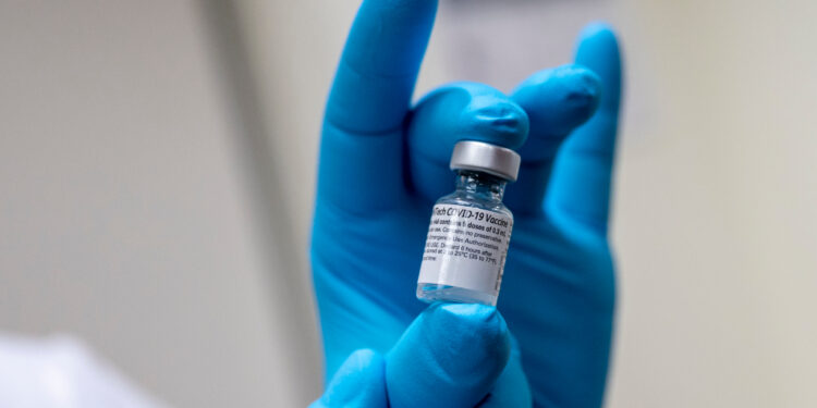 CA To Allow Covid-19 Vaccinations For High-Risk People 16 And Up – Deadline