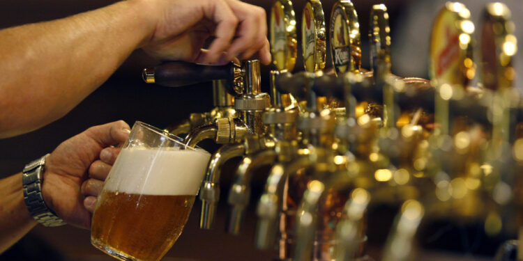 Cae el consumo de cerveza